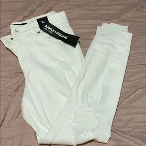 NWT Express ripped white ankle skinny jeans